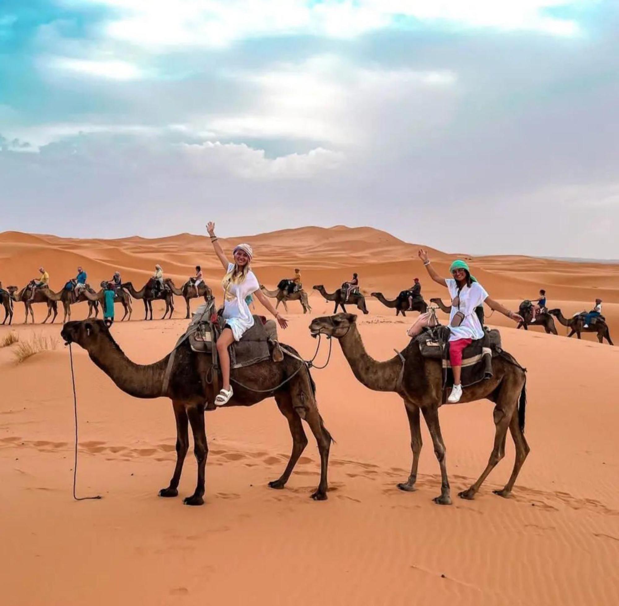 Luxury Bedouin Camp Bed & Breakfast Мерцуга Екстериор снимка